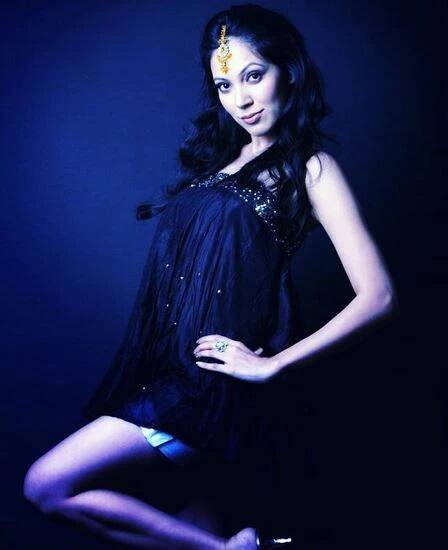 होय.. ही बबीताच आहे, जिच्या अदांवर जेठालाल घायाळ होतो. शोमध्ये बबीताची व्यक्तिरेखा मुनमुन दत्ता साकारत आहे. जिचे फोटोशूट्स वारंवार व्हायरल होतात. (Photo Credit - Instagram)