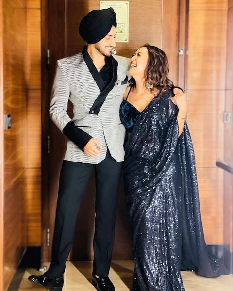 NehuPreet म्हणून ओळखली जाणारी नेहा कक्कर आणि रोहनप्रीत सिंह ही सेलिब्रिटी जोडी त्यांच्या विवाहसोहळ्यापासून ते अगदी त्यांच्या सोशल मीडिया पोस्टमुळं सतत चर्चेत येत असते.