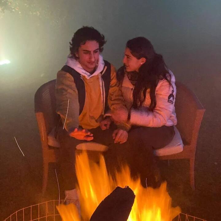 लहान भावावरील प्रेम व्यक्त करण्यापासून त्याला त्रास देण्यापर्यंतच्या सर्वच गोष्टींचा उल्लेख तिनं सोशल मीडिया पोस्टच्या कॅप्शनमध्ये लिहिला.