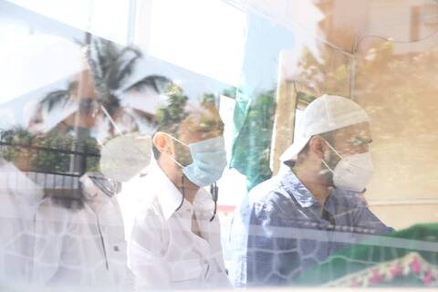 वडिल आजारी असल्यामुळे गौहर प्रचंड तणावाखाली होती