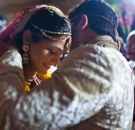 अभिनेता अल्लू अर्जुन आणि स्नेहा रेड्डी यांच्या सहजीवनाच्या प्रवासाला अर्थात त्यांच्या लग्नाला दहा वर्षे पूर्ण झाली आहेत. 