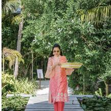 In Pics | थाटामाटात पार पडला पद्मिनी कोल्हापुरेंच्या मुलाचा विवाहसोहळा