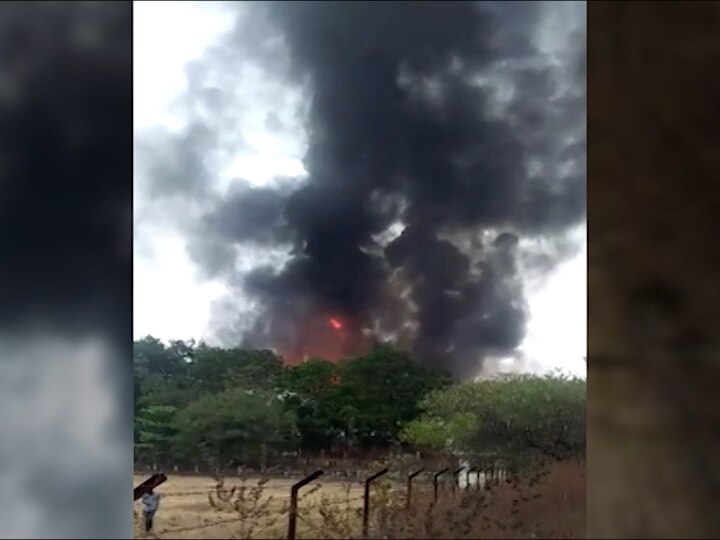 The fire at Vicco factory in Nagpur नागपुरातील विकोच्या कारखान्याला लागलेली आग आटोक्यात, कुलिंगचे काम सुरू