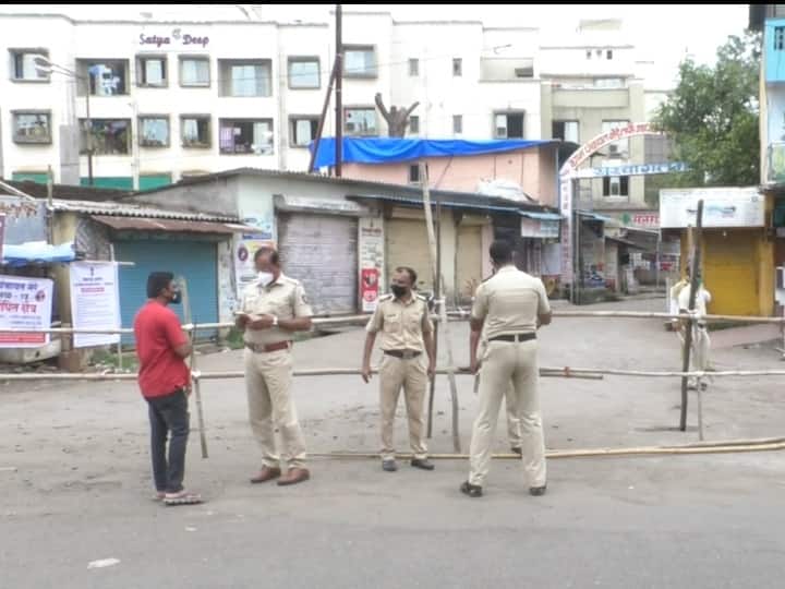 CoronaVirus | ठाण्यात पुन्हा हॉटस्पॉट मध्ये लॉकडाऊन! नागरिकांनी नियम पाळण्याचे आवाहन Lockdown in hot spot in Thane again amid coronavirus Citizens are urged to abide by the rules CoronaVirus | ठाण्यात पुन्हा हॉटस्पॉट मध्ये लॉकडाऊन! नागरिकांनी नियम पाळण्याचे आवाहन