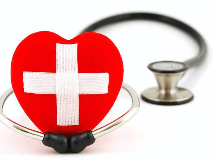 ਕੌਫੀ ਪੀਣ ਨਾਲ ਜ਼ੁਕਾਮ, ਨਜਲਾ, ਤੇ ਬੁਖਾਰ ਵਰਗੀਆਂ ਕਈ ਬਿਮਾਰੀਆਂ ਤੋਂ ਵੀ ਰਾਹਤ ਮਿਲਦੀ ਹੈ।