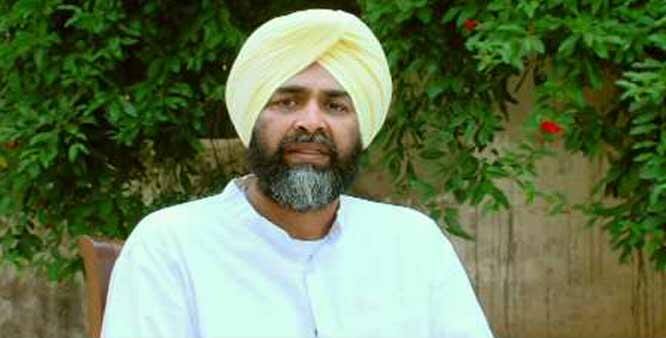 ਇਸ ਤੋਂ ਬਾਅਦ ਉਨ੍ਹਾਂ ਆਪਣੀ ਪਾਰਟੀ ਦਾ ਕਾਂਗਰਸ ‘ਚ ਰਲੇਵਾਂ ਕੀਤਾ ਤੇ ਬਠਿੰਡਾ ਤੋਂ ਕਾਂਗਰਸ ਟਿਕਟ ‘ਤੇ ਆਪਣੀ ਭਾਬੀ ਹਰਸਿਮਰਤ ਬਾਦਲ ਖਿਲਾਫ ਲੋਕ ਸਭਾ ਚੋਣ ਲੜੀ। ਇਸ ਪਰਿਵਾਰਕ ਲੜਾਈ ‘ਚ ਵੀ ਮਨਪ੍ਰੀਤ ਨੂੰ ਹਾਰ ਦਾ ਮੂੰਹ ਵੇਖਣਾ ਪਿਆ ਸੀ। ਅਜਿਹੇ ‘ਚ ਲਗਾਤਾਰ ਹਾਰ ਦਾ ਸਾਹਮਣਾ ਕਰਦੇ ਆ ਰਹੇ ਮਨਪ੍ਰੀਤ ਬਾਦਲ ਲਈ ਇਸ ਵਾਰ ਦੀ ਹਾਰ ਜਾਂ ਜਿੱਤ ਸਿਆਸੀ ਕੱਦ ਤਹਿ ਕਰੇਗੀ।