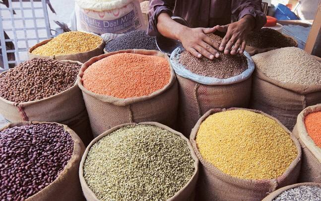 Government declined import duty on pulses  ਦਾਲਾਂ ਦੀਆਂ ਵਧ ਰਹੀਆਂ ਕੀਮਤਾਂ ਤੋਂ ਪਰੇਸ਼ਾਨ ਸਰਕਾਰ ਨੇ ਘਟਾਈ ਇੰਪੋਰਟ ਡਿਊਟੀ