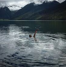 ਬੋਲਡ ਅੰਦਾਜ \'ਚ ਛੁੱਟੀਆਂ ਮਨਾ ਰਹੀ ਨਿਮਰਤ ਕੌਰ ਦੀਆਂ ਤਸਵੀਰਾਂ