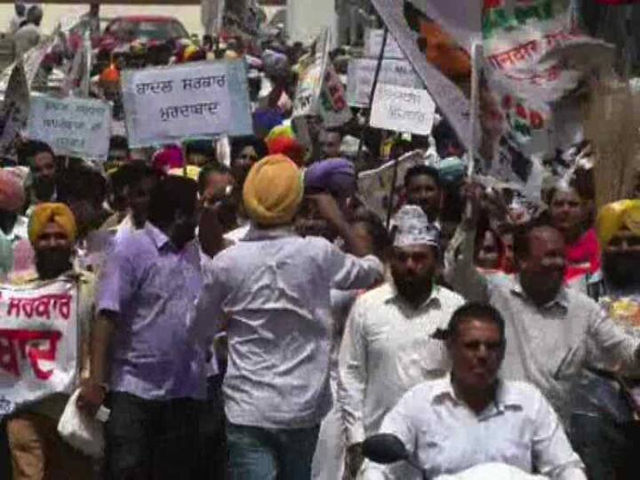 ਆਮਆਦਮੀ ਪਾਰਟੀ ਦੀ ਆਗੂ ਬਲਵਿੰਦਰ ਕੌਰ ਨੇ ਕਿਹਾ ਕਿ ਜੀਤ ਮਹਿੰਦਰ ਸਿੰਘ ਸਿੱਧੂ ਪਹਿਲਾਂ ਕਾਂਗਰਸ ਦੇ ਵਿਧਾਇਕ ਸੀ ਤੇ ਹੁਣਕੇਸ ਦਾ ਡਰ ਹੋਣ ਕਾਰਨ ਹੀ ਅਕਾਲੀ ਦਲ ‘ਚ ਸ਼ਾਮਲ ਹੋਏ ਸਨ।