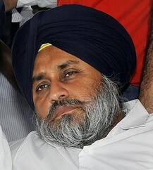 ਬਜ਼ੁਰਗ ਨੇ ਕਰਵਾਇਆ ਸੁਖਬੀਰ ਬਾਦਲ ਨੂੰ ਚੁੱਪ