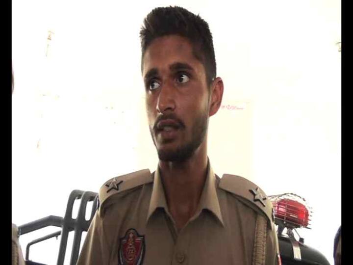 ਇਹ ਪਤਾ ਕਰਨ ਦੀ ਕੋਸ਼ਿਸ਼ ਕੀਤੀ ਜਾ ਰਹੀ ਹੈ ਕਿ ਉਨ੍ਹਾਂ ਨੇ ਇਹ ਵਰਦੀ ਬਣਵਾਈ ਕਿੱਥੋਂ ਤੇ ਇਸ ਪੂਰੇ ਮਾਮਲੇ ਵਿੱਚ ਕੌਣ-ਕੌਣ ਸ਼ਾਮਲ ਹੈ।