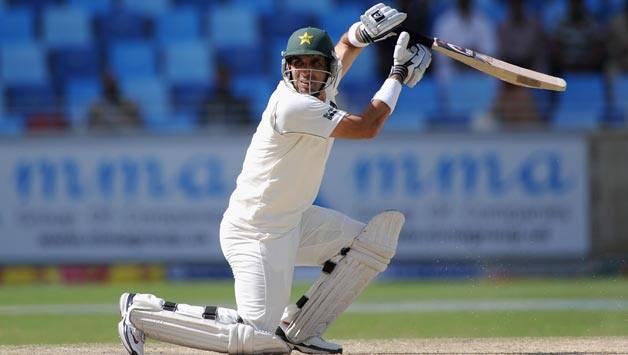 ਮਿਸਬਾਹ ਮੈਦਾਨ ਤਾਂ ਅਜਿਹਾ ਡਟੇ ਕਿ ਇੰਗਲੈਂਡ ਦੇ ਗੇਂਦਬਾਜ਼ ਵੇਖਦੇ ਹੀ ਰਹਿ ਗਏ। 