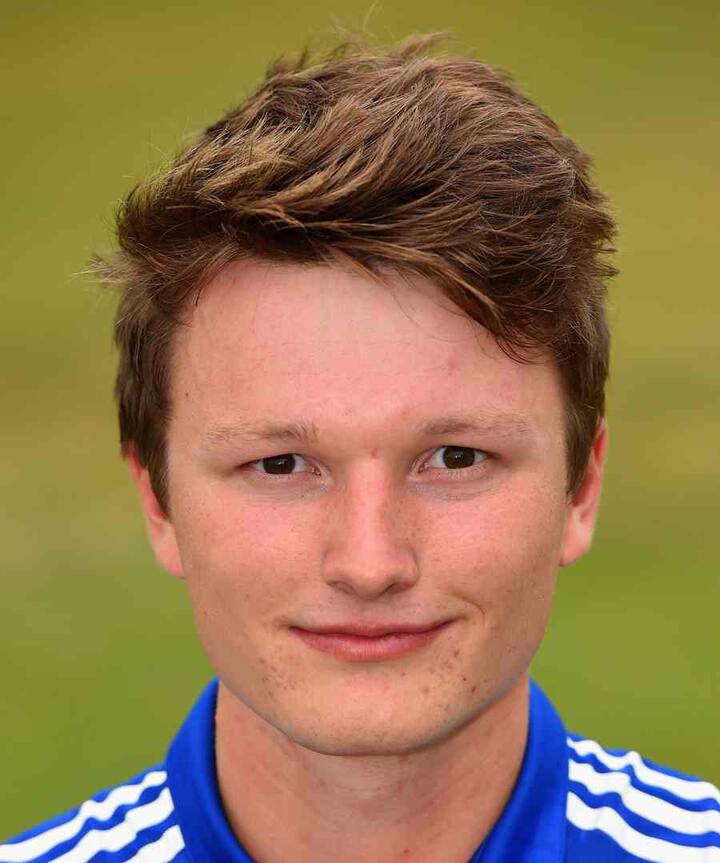 ਡੌਨਲਡ ਨੇ ਆਪਣੇ ਇਸ ਕਾਰਨਾਮੇ ਨਾਲ ਭਾਰਤ ਦੇ ਰਵੀ ਸ਼ਾਸਤਰੀ ਦੇ ਰਿਕਾਰਡ ਦੀ ਬਰਾਬਰੀ ਕੀਤੀ। ਰਵੀ ਸ਼ਾਸਤਰੀ ਨੇ ਗਲੈਮਾਰਗਨ ਲਈ ਖੇਡਦੇ ਹੋਏ ਹੀ ਸਭ ਤੋਂ ਤੇਜ਼ ਦੋਹਰੇ ਸੈਂਕੜੇ ਦਾ ਰਿਕਾਰਡ ਬਣਾਇਆ ਸੀ। 