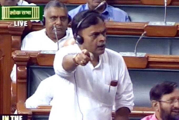 ਸੰਸਦ ਵਿੱਚ ਇਸ ਮੁੱਦੇ ਨੂੰ ਲੈ ਕੇ ਕਾਫੀ ਹੰਗਾਮਾ ਹੋਇਆ। ਵਿਰੋਧੀ ਧਿਰ ਨੇ ਭਗਵੰਤ ਮਾਨ ਦੇ ਖਿਲਾਫ ਸਖਤ ਕਾਰਵਾਈ ਦੀ ਮੰਗ ਕੀਤੀ।