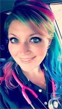 ਇਸ ਨਰਸ ਦੇ ਟੈਟੂ ਅਤੇ ਵਾਲਾਂ ਨੇ ਮਚਾਇਆ ਹੰਗਾਮਾ, ਲੱਖਾਂ ਲੋਕਾਂ ਨੇ ਕੀਤਾ ਸ਼ੇਅਰ