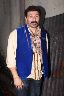 ਸੰਨੀ ਦਿਓਲ ਦੀ ਆਉਣ ਵਾਲੀ ਫਿਲਮ \'ਭਈਆ ਜੀ ਸੁਪਰਹਿੱਟ\' ਦੇ ਸੈੱਟ ਤੋਂ ਕੁੱਝ ਤਸਵੀਰਾਂ