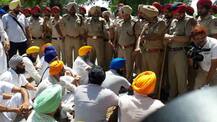 ਰਾਜਸਥਾਨ ਦਾ ਪਾਣੀ ਰੋਕਣ ਜਾਂਦੇ ਪ੍ਰਦਰਸ਼ਨਕਾਰੀਆਂ ਨੂੰ ਪੁਲਿਸ ਨੇ ਰੋਕਿਆ