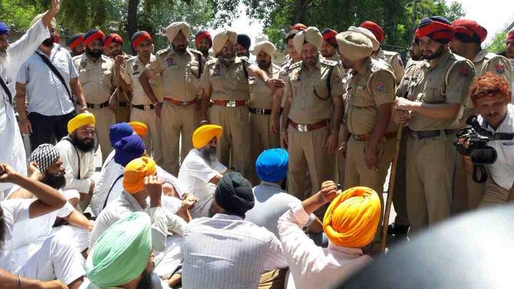 ਦਰਅਸਲ ਭਾਈ ਮੋਹਕਮ ਸਿੰਘ ਵੱਲੋਂ ਕੁਝ ਦਿਨ ਪਹਿਲਾਂ ਐਲਾਨ ਕੀਤਾ ਗਿਆ ਸੀ ਕਿ ਇੱਕ ਪਾਸੇ ਸਰਕਾਰ ਪੰਜਾਬ ਦੇ ਪਾਣੀ ਦੀ ਇੱਕ ਬੂੰਦ ਵੀ ਬਾਹਰਲੇ ਸੂਬੇ ਨੂੰ ਨਾ ਦੇਣ ਦੀ ਗੱਲ ਕਹਿ ਰਹੀ ਹੈ ਪਰ ਦੂਜੇ ਪਾਸੇ ਮੱਖੂ ਨਹਿਰ ਰਾਹੀਂ ਪਾਣੀ ਰਾਜਸਥਾਨ ਵਿੱਚ ਭੇਜਿਆ ਜਾ ਰਿਹਾ ਹੈ।
