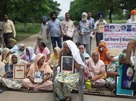 %e0%a8%ac%e0%a8%be%e0%a8%a6%e0%a8%b2 %e0%a8%a6%e0%a9%87 %e0%a8%a6%e0%a8%b0 %e0%a8%a4%e0%a9%87 %e0%a8%b5%e0%a8%bf%e0%a8%a7%e0%a8%b5%e0%a8%be%e0%a8%b5%e0%a8%be%e0%a8%82 %e0%a8%a6%e0%a8%be %e0%a8%ae ਬਾਦਲ ਦੇ ਦਰ 'ਤੇ ਵਿਧਵਾਵਾਂ ਦਾ ਮੋਰਚਾ