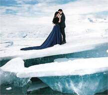 ਬਰਫੀਲੀਆਂ ਗੁਫਾਵਾਂ ਤੇ ਪਹਾੜਾਂ \'ਚ ਜੋੜੇ ਨੇ ਮੰਗਣੀ ਦਾ ਫੋਟੋਸ਼ੂਟ 