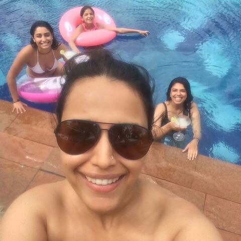 ਸਵਰਾ ਦਾ ਇਹ ਗਲੈਮਰਸ ਅੰਦਾਜ਼ ਉਡਾ ਦੇਵੇਗਾ ਹੋਸ਼, ਦੇਖੋ ਤਸਵੀਰਾਂ 