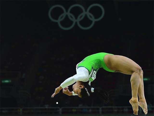  Follow Dipa Karmakar ‏@idipakarmakar Dear 1.3 billion peoples, can't make your dreams come true. Sorry again for that, can't stop blaming myself for what happens! 