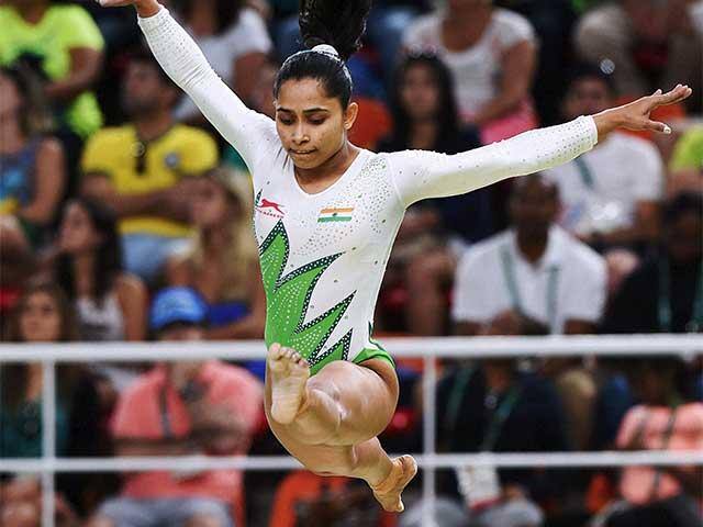 ਦੀਪਾ ਨੇ ਦੇਸ਼ ਲਈ ਅਜਿਹਾ ਕਾਰਨਾਮਾ ਕਰ ਦਿੱਤਾ ਹੈ ਜੋ ਕਿਸੇ ਵੀ ਹੋਰ ਜਿਮਨਾਸਟ ਲਈ ਦੁਹਰਾਉਣਾ ਮੁਸ਼ਕਿਲ ਹੈ ਅਤੇ ਦੀਪਾ ਨੂੰ ਉਸਦੇ ਫੈਨਸ ਵੀ ਇਹੀ ਸੁਨੇਹਾ ਲਗਾ ਰਹੇ ਹਨ ਕਿ ਮੈਡਲ ਨਾ ਜਿੱਤਣ ਦਾ ਦੁਖ ਨਾ ਮਨਾਓ ਬਲਕਿ ਦੇਸ਼ ਦਾ ਦਿਲ ਜਿੱਤਣ ਦੀ ਖੁਸ਼ੀ ਮਨਾਓ।