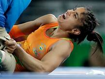 ਜ਼ਖਮੀ ਹੋਈ ਵਿਨੇਸ਼ ਲਈ ਚੀਨੀ ਖਿਡਾਰਨ ਦਾ ਅਨੋਖਾ ਜਜ਼ਬਾ 