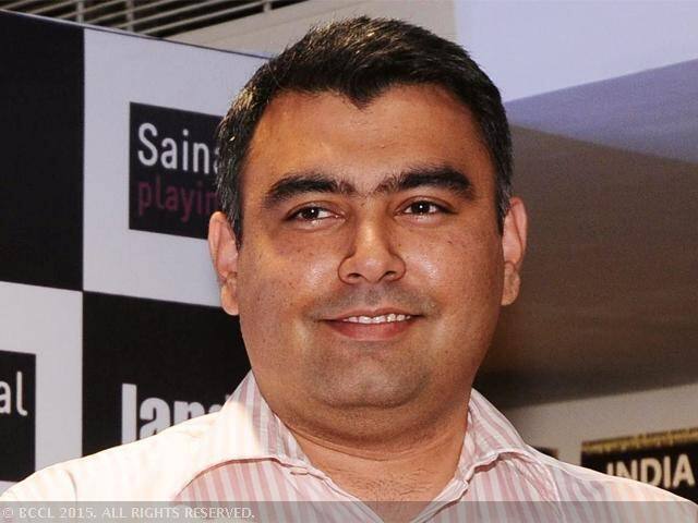 Follow GAGAN NARANGVerified account @gaGunNarang Super #PVSindhu nails #Rio2016 medal. May grey turn to yellow for you super girl! #GoYellow @Pvsindhu1 @pullelagopicha1