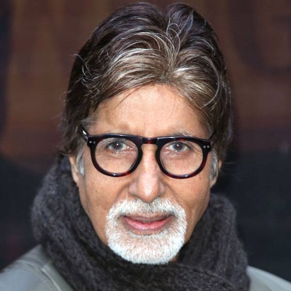  Follow Amitabh BachchanVerified account ‏@SrBachchan T 2352 - #PVSindhu .. aap 