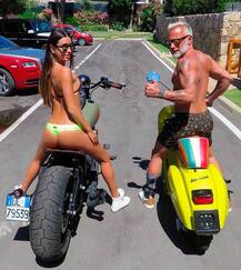 ਮਿਲੋ 50 ਸਾਲ ਦੇ Instagram Playboy ਨਾਲ, ਬ੍ਰਾਂਡਿਡ ਚੀਜ਼ਾਂ ਨਾਲ ਰੱਖਦੇ ਨੇ ਟਾਪ ਮਾਡਲ ਦਾ ਸਾਥ 