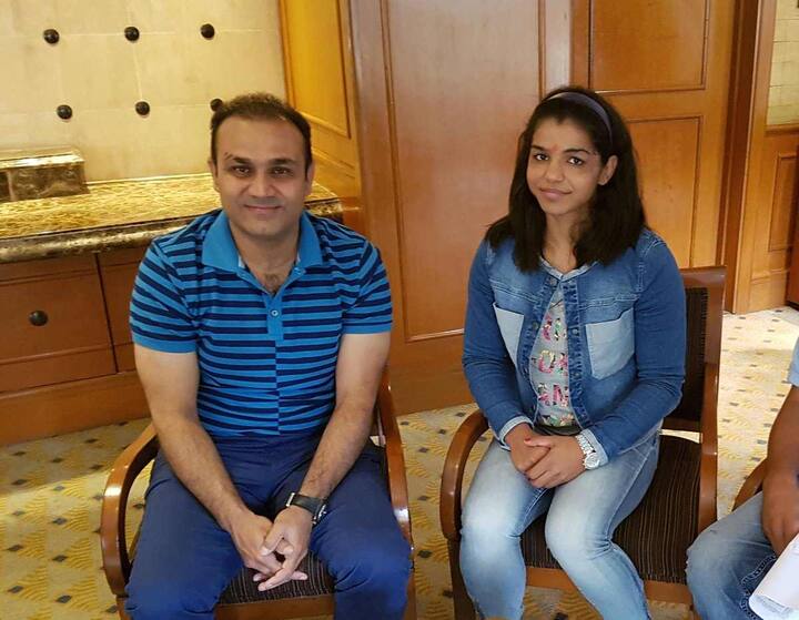  Follow Sakshi MalikVerified account ‏@SakshiMalik @virendersehwag sir, thanku for meeting me, you are such a great personility..