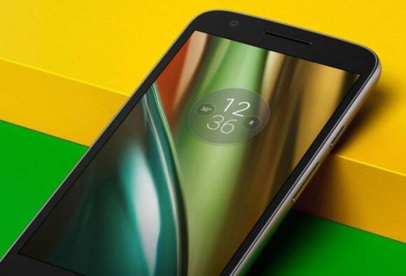 ਮੋਟੋ E3 ਦੇ ਫੀਚਰਸ ਦੀ ਜੇਕਰ ਗੱਲ ਕਰੀਏ ਤਾਂ ਇਸ ਵਿੱਚ 5 ਇੰਚ ਦੀ HD ਸਕਰੀਨ ਦਿੱਤੀ ਗਈ ਹੈ। ਜਿਸ ਦੀ ਰਿਜਲਯੂਸ਼ਨ 720×1280 ਪਿਕਸਲ ਹੈ। ਪ੍ਰੋਸੈੱਸਰ ਦੀ ਗੱਲ ਕਰੀਏ ਤਾਂ ਇਸ ਵਿੱਚ 64 ਬਿੱਟ 1GHz ਮੀਡੀਆ ਟੇਕ ਕਵਾਰਡ-ਕੋਰ ਪ੍ਰੋਸੈੱਸਰ ਦਿੱਤਾ ਗਿਆ ਹੈ। ਨਾਲ ਹੀ 2GB ਦੀ ਰੈਮ ਵੀ ਦਿੱਤੀ ਗਈ ਹੈ।