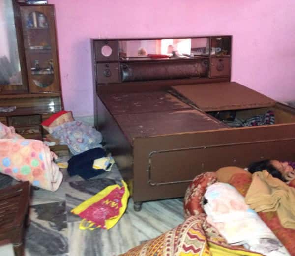 ਮ੍ਰਿਤਕ ਨਰਿੰਦਰ ਸਿੰਘ ਆਪਣੇ ਪਤਨੀ ਨਾਲ ਇਕੱਲਾ ਹੀ ਘਰ ਵਿੱਚ ਰਹਿੰਦਾ ਸੀ। ਉਸ ਦੀਆਂ ਦੋਵੇਂ ਬੇਟੀਆਂ ਦਾ ਵਿਆਹ ਹੋ ਚੁੱਕਾ ਅਤੇ ਬੇਟਾ ਅਮਰੀਕਾ ਵਿੱਚ ਰਹਿੰਦਾ ਹੈ।