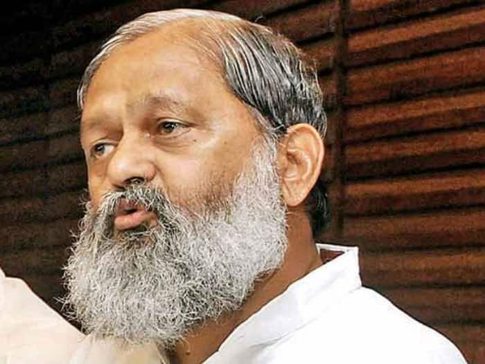 Anil Vij Health: हरियाणा के स्वास्थ्य मंत्री अनिल विज की सेहत खराब, ऑक्सीजन का स्तर गिरने के चलते अस्पताल में भर्ती Haryana Health Minister Anil Vij admitted to PGIMER in Chandigarh oxygen level dipped Anil Vij Health: हरियाणा के स्वास्थ्य मंत्री अनिल विज की सेहत खराब, ऑक्सीजन का स्तर गिरने के चलते अस्पताल में भर्ती