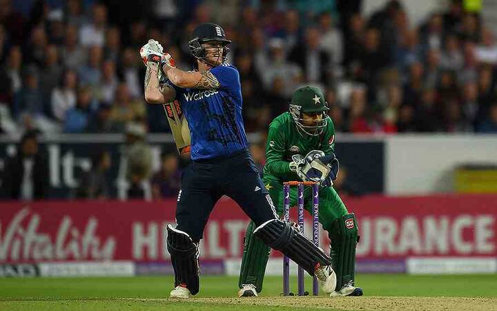 ਸਟੋਕਸ ਨੇ 70 ਗੇਂਦਾਂ 'ਤੇ 69 ਰਨ ਦੀ ਪਾਰੀ ਖੇਡੀ। ਬੇਅਰਸਟੋ ਨੇ 83 ਗੇਂਦਾਂ 'ਤੇ 61 ਰਨ ਦਾ ਯੋਗਦਾਨ ਪਾਇਆ। ਮੋਇਨ ਅਲੀ ਨੇ ਗੇਂਦਬਾਜ਼ੀ ਕਰਦੇ ਹੋਏ 2 ਵਿਕਟ ਹਾਸਿਲ ਕਰਨ ਤੋਂ ਬਾਅਦ 48 ਗੇਂਦਾਂ 'ਤੇ 45 ਰਨ ਦੀ ਨਾਬਾਦ ਪਾਰੀ ਖੇਡੀ। ਪਾਕਿਸਤਾਨ ਦਾ ਰਖਿਆ 248 ਰਨ ਦਾ ਟੀਚਾ ਇੰਗਲੈਂਡ ਦੀ ਟੀਮ ਨੇ 48 ਓਵਰਾਂ 'ਚ ਪਾਰ ਕਰ ਲਿਆ। 