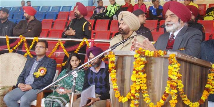 ਪੰਜਾਬ ਖੇਡ ਵਿਭਾਗ ਦੇ ਡਾਇਰੈਕਟਰ ਰਾਹੁਲ ਗੁਪਤਾ ਨੇ ਵੀਰਵਾਰ ਨੂੰ ਦੱਸਿਆ ਕਿ ਜ਼ਿਲਾ ਅਤੇ ਰਾਜ ਪੱਧਰ 'ਤੇ ਜੂਨੀਅਰ ਅਤੇ ਸੀਨੀਅਰ ਵਰਗ ਦੇ ਟੂਰਨਾਮੈਂਟ ਕਰਵਾਏ ਜਾਣਗੇ। ਉਨ੍ਹਾਂ ਨੇ ਦੱਸਿਆ ਕਿ 30.5 ਕਰੋੜ ਦੇ ਬਜਟ ਨਾਲ ਅਲੱਗ-ਅਲੱਗ ਖੇਡਾਂ ਦੇ ਮੁਕਾਬਲੇ ਕਰਵਾਏ ਜਾਣਗੇ। 