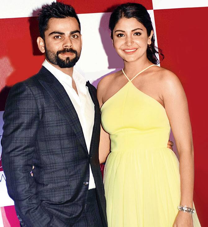 ਪਹਿਲਾਂ ਵੈਸਟ ਇੰਡੀਜ਼ 'ਚ ਟੈਸਟ ਸੀਰੀਜ਼ ਅਤੇ ਫਿਰ ਅਮਰੀਕਾ 'ਚ ਵੈਸਟ ਇੰਡੀਜ਼ ਖਿਲਾਫ 2 ਟੀ-20 ਮੈਚ ਖੇਡਣ ਤੋਂ ਬਾਅਦ ਵਿਰਾਟ ਕੋਹਲੀ ਅਨੁਸ਼ਕਾ ਨੂੰ ਮਿਲਣ ਪਰਾਗ ਪਹੁੰਚ ਗਏ। 