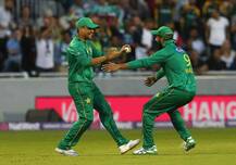 ਪਾਕਿਸਤਾਨ ਦੀ ਸਲਾਮੀ ਜੋੜੀ ਨੇ ਇੰਗਲੈਂਡ ਨੂੰ ਦਰੜਿਆ 