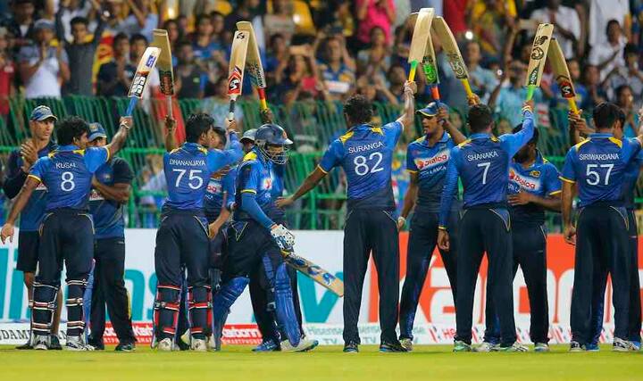 ਇਸ ਮੈਚ 'ਚ ਸ਼੍ਰੀਲੰਕਾ ਨੇ ਟਾਸ ਜਿੱਤ ਕੇ ਬੱਲੇਬਾਜ਼ੀ ਕਰਨ ਦਾ ਫੈਸਲਾ ਲਿਆ। ਸ਼੍ਰੀਲੰਕਾ ਨੂੰ ਲਗਾਤਾਰ ਝਟਕੇ ਲਗਦੇ ਰਹੇ। ਆਪਣਾ ਆਖਰੀ ਟੀ-20 ਖੇਡ ਰਹੇ ਦਿਲਸ਼ਾਨ 1 ਰਨ ਬਣਾ ਕੇ ਆਊਟ ਹੋ ਗਏ। ਡੀ ਸਿਲਵਾ ਨੇ 62 ਰਨ ਦੀ ਪਾਰੀ ਖੇਡ ਸ਼੍ਰੀਲੰਕਾ ਦੀ ਲੜਖੜਾਉਂਦੀ ਪਾਰੀ ਨੂੰ ਸੰਭਾਲਣ ਦੀ ਕੋਸ਼ਿਸ਼ ਕੀਤੀ। ਪਰ ਟੀਮ ਦੇ ਬਾਕੀ ਬੱਲੇਬਾਜ ਮੈਡਾ 'ਤੇ ਕਦ ਆਏ ਅਤੇ ਕਦ ਵਾਪਿਸ ਚਲੇ ਗਏ, ਇਸਦਾ ਪਤਾ ਹੀ ਨਹੀਂ ਲੱਗਾ। 