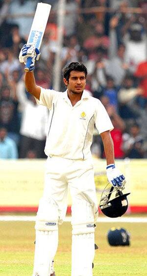 ਆਸਟ੍ਰੇਲੀਆ 'ਏ' ਟੀਮ ਨੂੰ ਲਗਾਤਾਰ ਝਟਕੇ ਲਗਦੇ ਰਹੇ ਪਰ ਬੈਨਕਰਾਫਟ ਨੇ ਰਨ ਬਣਾਉਣ ਦਾ ਸਿਲਸਿਲਾ ਜਾਰੀ ਰਖਿਆ। ਬੈਨਕਰਾਫਟ ਨੇ 151 ਗੇਂਦਾਂ 'ਤੇ 58 ਰਨ ਦੀ ਨਾਬਾਦ ਪਾਰੀ ਖੇਡੀ। ਆਸਟ੍ਰੇਲੀਆ 'ਏ' ਟੀਮ ਜਣੇ 7 ਵਿਕਟਾਂ 'ਤੇ 161 ਰਨ ਬਣਾ ਕਲੇ ਜਿੱਤ ਦਰਜ ਕੀਤੀ। 