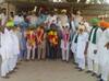 ਸਰਕਾਰ ਵੱਲੋਂ ਰਿਹਾਅ ਕੀਤੇ ਕਿਸਾਨਾਂ ਦਾ ਪਿੰਡਾਂ \'ਚ ਹੋ ਰਿਹਾ ਸਨਮਾਨ