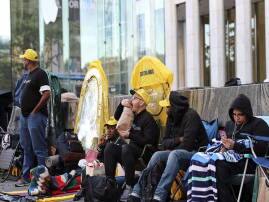 IPhone 7 ਦੀ ਵਿੱਕਰੀ ਹੋਈ ਸ਼ੁਰੂ , ਐਪਲ ਦੇ ਸਟੋਰ 'ਤੇ ਲੱਗੀਆਂ ਲੰਮੀਆਂ ਕਤਾਰਾਂ Most Awaited Iphone 7 From Apple Sales Start To Over 28 Countries IPhone 7 ਦੀ ਵਿੱਕਰੀ ਹੋਈ ਸ਼ੁਰੂ , ਐਪਲ ਦੇ ਸਟੋਰ 'ਤੇ ਲੱਗੀਆਂ ਲੰਮੀਆਂ ਕਤਾਰਾਂ