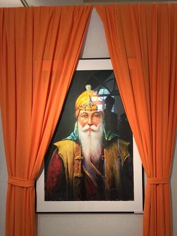  ਅਲਾਰਡ ਫਰਾਂਸ ਦੇ ਸੇਂਟ ਟਰੋਪਜ਼ ਸ਼ਹਿਰ ਦੇ ਹੀ ਰਹਿਣ ਵਾਲੇ ਸਨ। ਇਸ ਕਰ ਕੇ ਇਸ ਸ਼ਹਿਰ ਵਿੱਚ ਮਹਾਰਾਜਾ ਰਣਜੀਤ ਸਿੰਘ ਦਾ ਬੁੱਤ ਸਥਾਪਤ ਕੀਤਾ ਗਿਆ ਹੈ।
