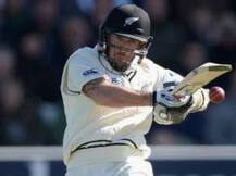 ਰੌਂਚੀ ਦਾ ਸੈਂਕੜਾ, ਨਿਊਜ਼ੀਲੈਂਡ 235 ਆਲ ਆਊਟ