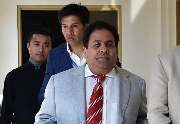 ਕਾਨਪੁਰ ਦਾ ਗਰੀਨ ਪਾਰਕ ਸਟੇਡੀਅਮ ਭਾਰਤ ਦੇ ਪਹਿਲੇ ਕ੍ਰਿਕਟ ਮੈਦਾਨਾਂ ਚੋਂ ਇੱਕ ਹੈ। ਚੇਪੌਕ, ਵਾਨਖੇੜੇ ਅਤੇ ਈਡਨ ਗਾਰਡਨਸ ਮੈਦਾਨ ਦੇ ਨਾਲ-ਨਾਲ ਗਰੀਨ ਪਾਰਕ ਸਟੇਡੀਅਮ ਵੀ ਦੇਸ਼ ਦੇ ਸਭ ਤੋਂ ਪੁਰਾਣੇ ਸਟੇਡੀਅਮਸ ਚੋਂ ਇੱਕ ਹੈ। 