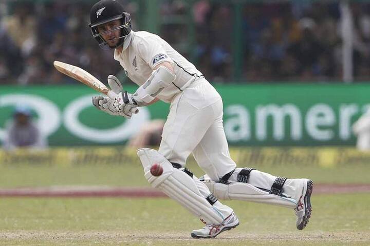 ਤੀਜੇ ਦਿਨ ਨਿਊਜ਼ੀਲੈਂਡ ਦੀ ਟੀਮ ਨੇ 152/1 ਤੋਂ ਸਕੋਰ ਅੱਗੇ ਵਧਾਇਆ। ਜਲਦੀ ਹੀ ਲੈਥਮ (58), ਟੇਲਰ (0) ਅਤੇ ਵਿਲੀਅਮਸਨ (75) ਆਪਣੇ ਵਿਕਟ ਗਵਾ ਬੈਠੇ।