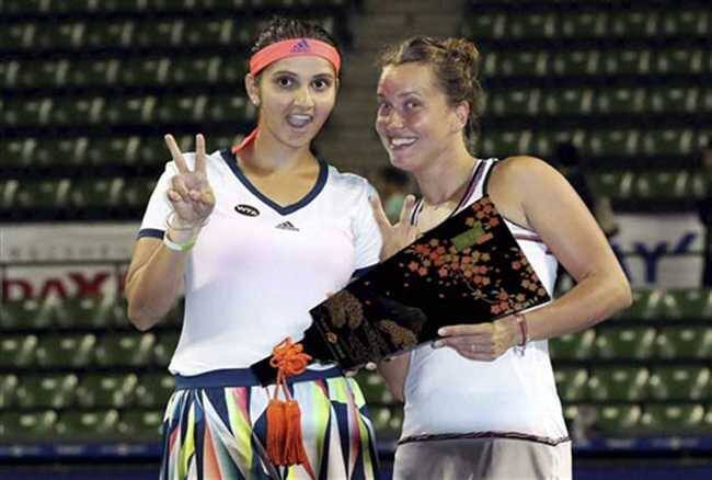 ਪਿਛਲੇ ਮਹੀਨੇ ਇਸੇ ਜੋੜੀ ਨੇ ਸਾਨੀਆ ਦੀ ਸਾਬਕਾ ਜੋੜੀਦਾਰ ਮਾਰਟੀਨਾ ਹਿੰਗਿਸ ਅਤੇ ਕੋਕੋ ਵਾਂਦੇਵੇਘੇ ਨੂੰ ਹਰਾਕੇ ਸਿਨਸਿਨਾਤੀ ਓਪਨ ਦਾ ਖਿਤਾਬ ਆਪਣੇ ਨਾਮ ਕੀਤਾ ਸੀ।