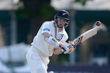 ਫਿਰ ਟੀਮ ਇੰਡੀਆ ਦੀ ਦੂਜੀ ਪਾਰੀ ਦੌਰਾਨ ਮੁਰਲੀ ਵਿਜੈ ਅਤੇ ਚੇਤੇਸ਼ਵਰ ਪੁਜਾਰਾ ਨੇ ਦਮਦਾਰ ਬੱਲੇਬਾਜ਼ੀ ਕਰਦਿਆਂ ਦੂਜੇ ਵਿਕਟ ਲਈ 133 ਰਨ ਦੀ ਪਾਰਟਨਰਸ਼ਿਪ ਕੀਤੀ। 