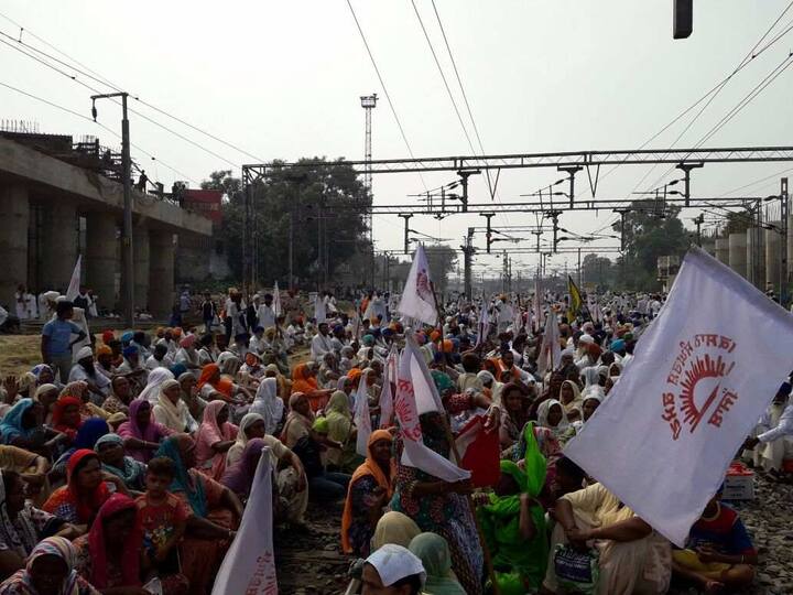 ਉਨ੍ਹਾਂ ਕਿਹਾ ਕਿ ਜਦੋਂ ਤੱਕ ਉਨ੍ਹਾਂ ਦੀਆਂ ਮੰਗਾਂ ਪੂਰੀਆਂ ਨਾ ਹੋਈਆਂ, ਉਸ ਵੇਲੇ ਤੱਕ ਇਹ ਪ੍ਰਦਰਸ਼ਨ ਚਾਲੂ ਰਹੇਗਾ। 